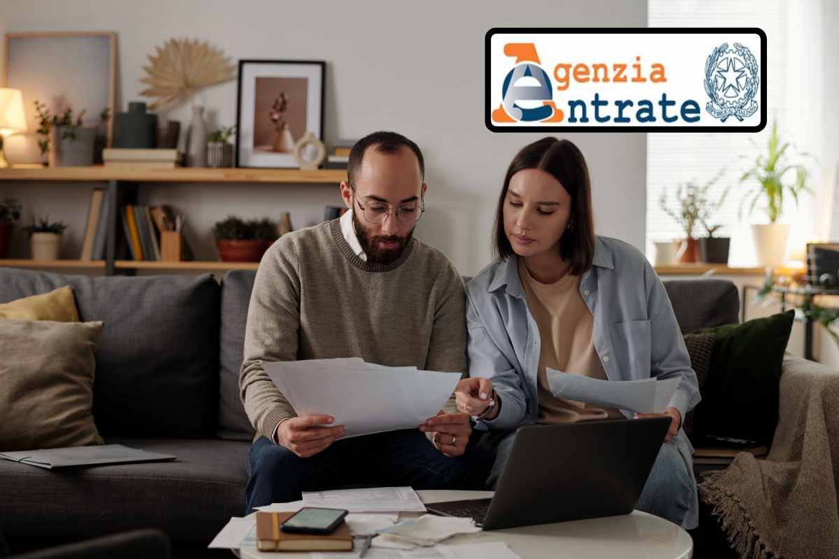 Coppia documento logo Fisco